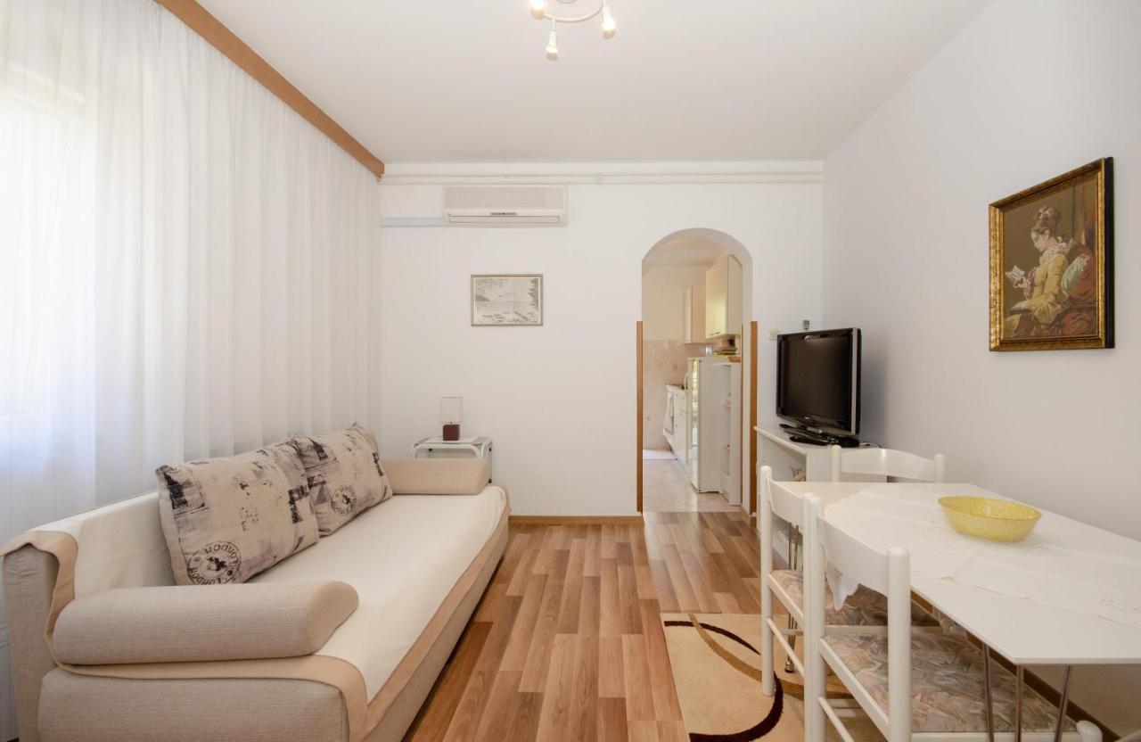 Apartments Bungavilia Rovinj Luaran gambar